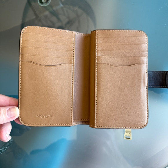 Coach Medium Tabby Black Wallet - Picture 3 of 6